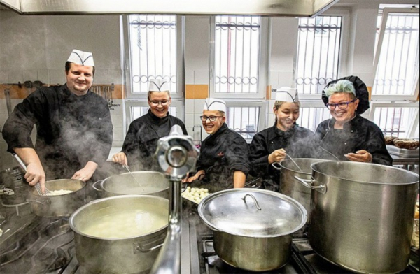 La Hospoda v Karlových Varech propojuje kvalitní gastronomii a odborné vzdělávání