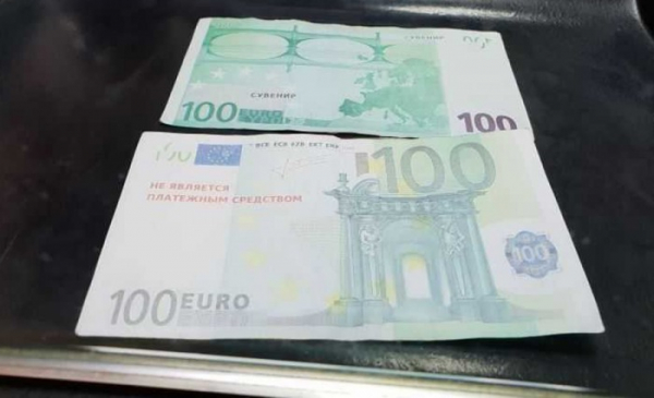 Muž prodával falešné eurobankovky, hrozí mu až na dva roky vězení