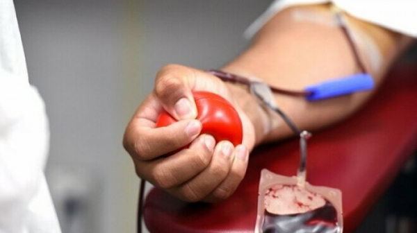 Dárci krve v Karlovarském kraji převezmou svá ocenění na transfuzních odděleních