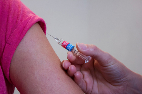 Karlovarský kraj plánuje zprovoznit 9 očkovacích center a 1 velkokapacitní