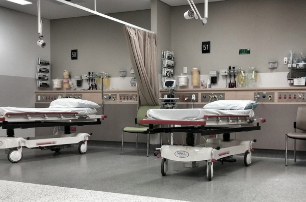 Ministerstvo zdravotnictví reaguje na situaci v chebské nemocnici