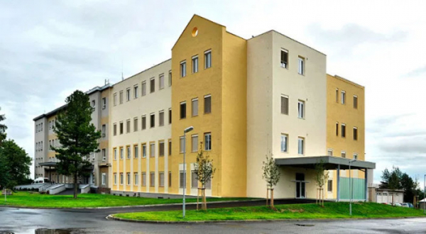 Zastupitelé žádají vedení kraje o rychlou nápravu situace v chebské nemocnici