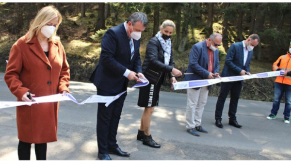 Karlovarský kraj zahájil modernizaci silnice od lomu Vítkov na Podstrání
