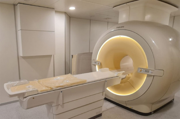 Modernizovaná magnetická rezonance v karlovarské nemocnici umožňuje rychlejší diagnostiku