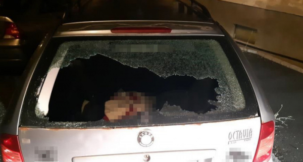 Muž z Karlovarska poškodil několik zaparkovaných vozidel, nyní mu hrozí až dva roky vězení