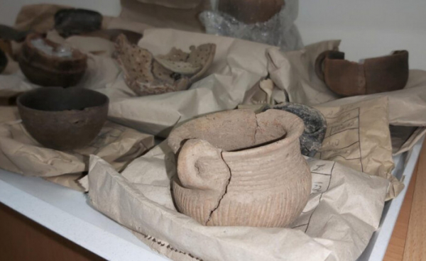 Archeologové na budoucí trase dálnice D6 u Hořoviček a Hořesedel prozkoumali přes 3 500 předmetů