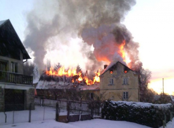 V Bříze na Chebsku vyhořel rodinný dům